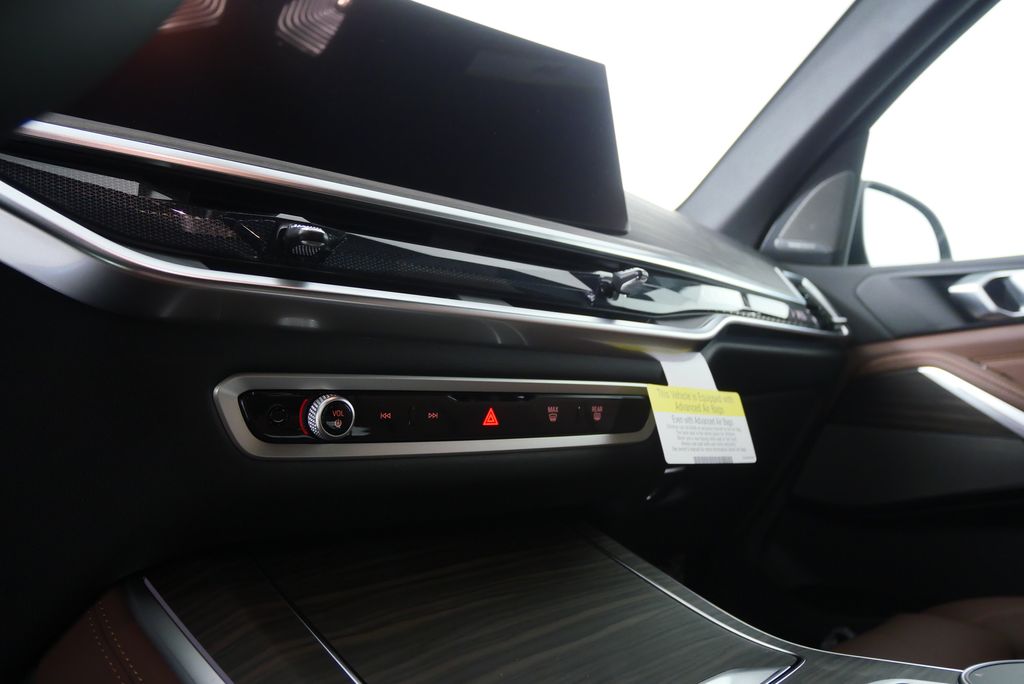 Thumbnail: 2026 BMW X5 - 21