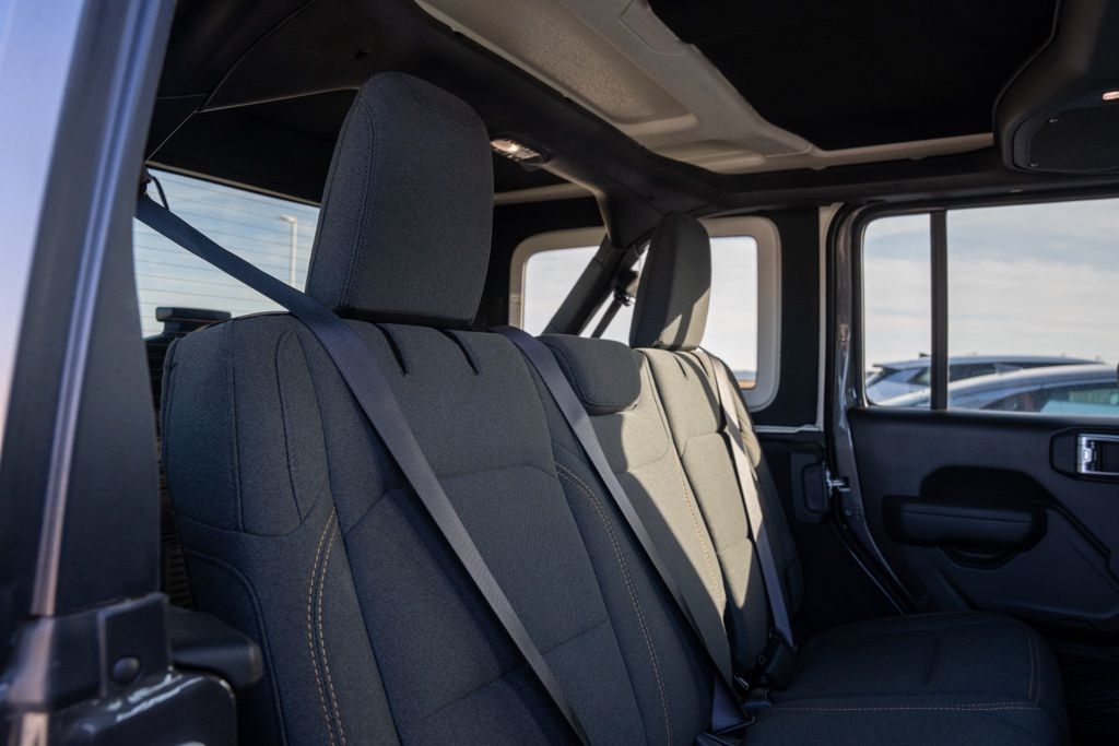 2025 Jeep Wrangler 4-Door Sport S - Photo 18