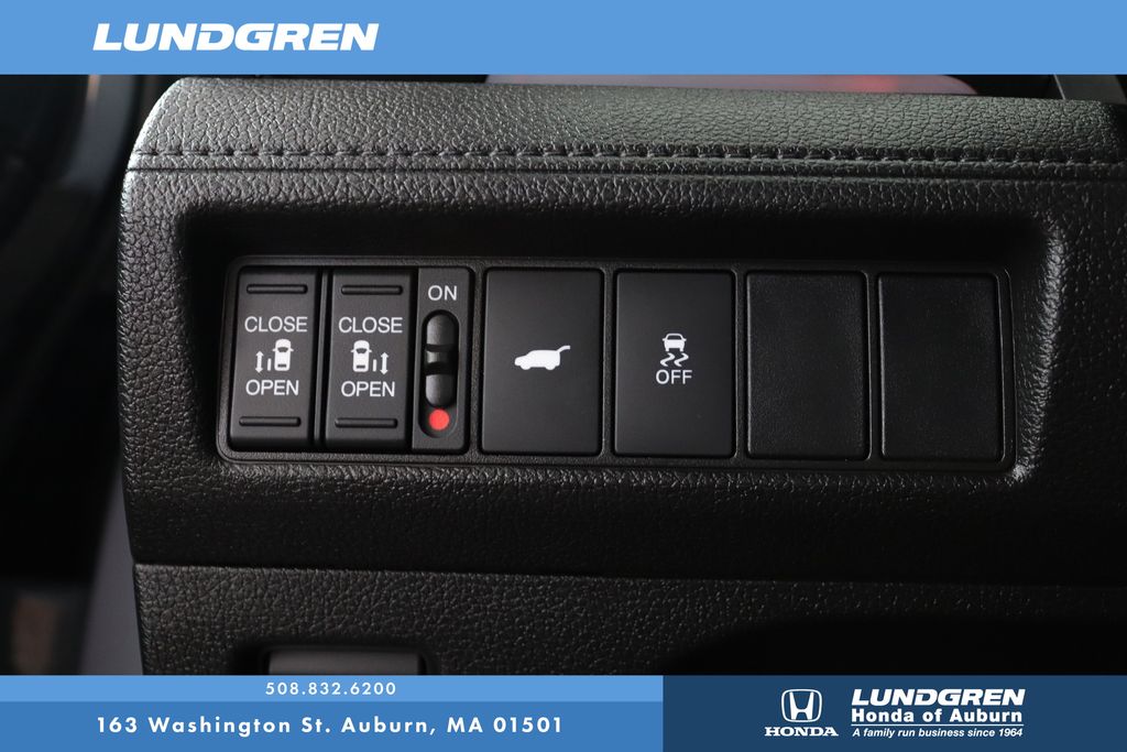 Used 2025 Honda Odyssey Van