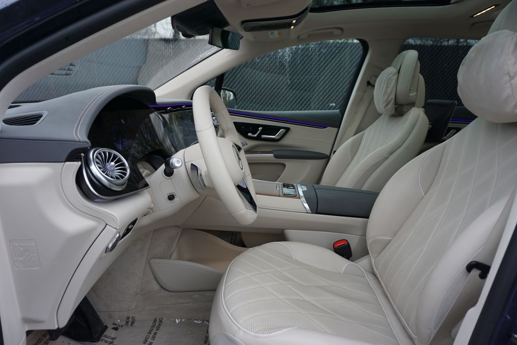 Thumbnail: 2023 Mercedes-Benz EQS - 9