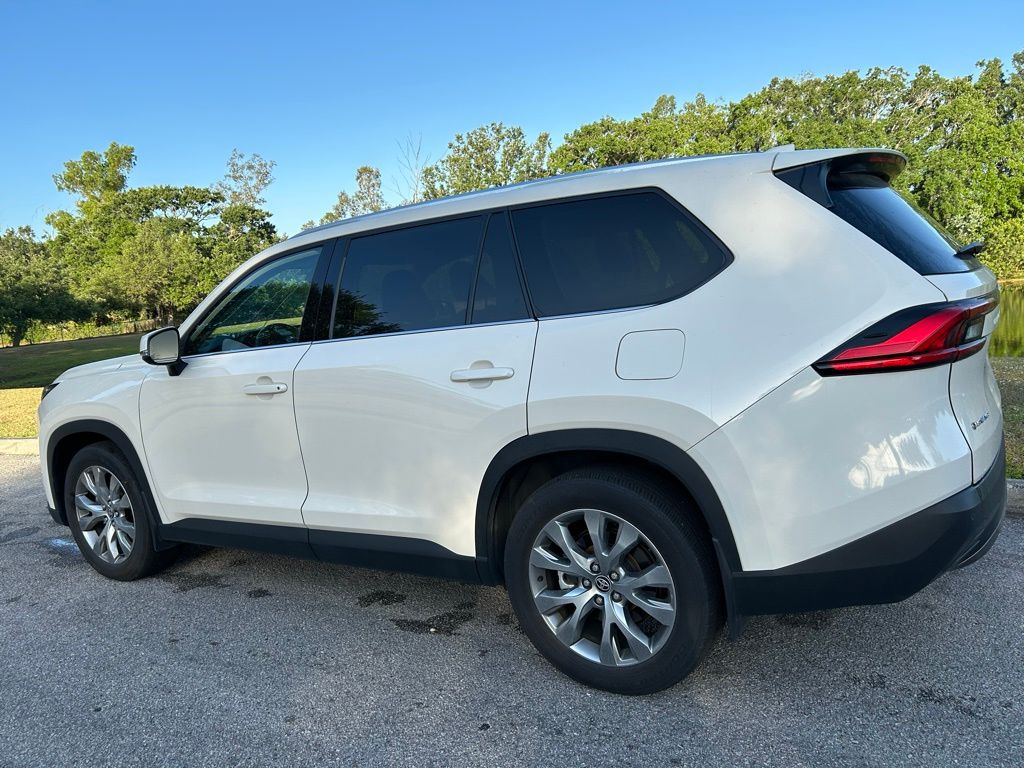 2024 Toyota Grand Highlander Limited 3