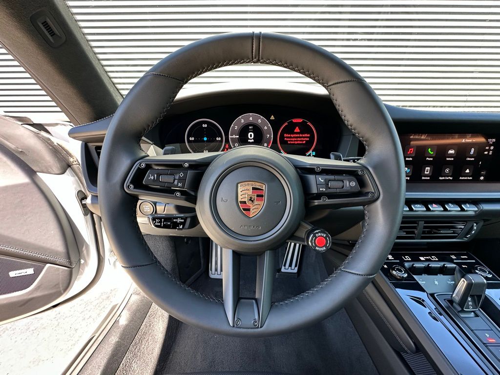 Thumbnail: 2025 Porsche 911 - 15