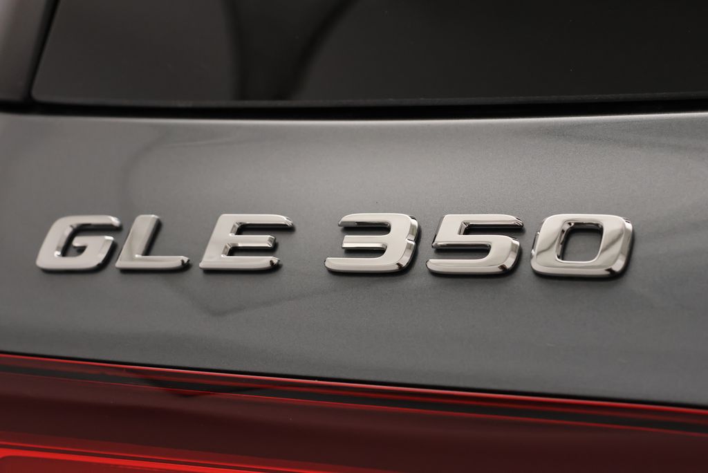 Thumbnail: 2026 Mercedes-Benz GLE - 9