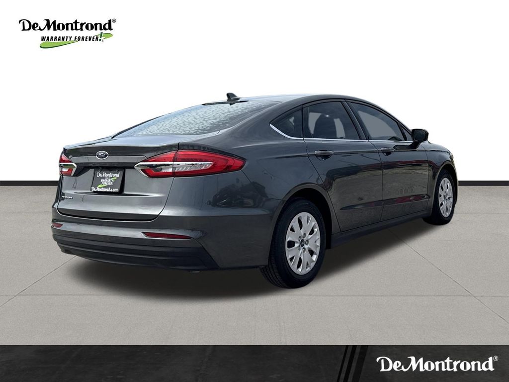 2020 Ford Fusion S - 4
