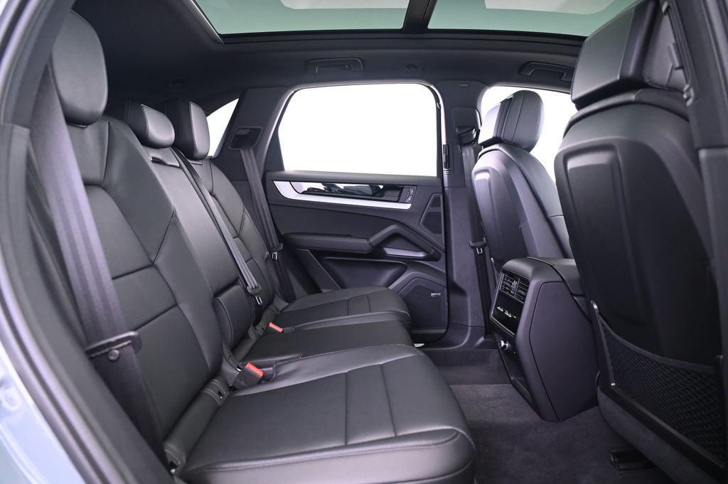 Thumbnail: 2025 Porsche Cayenne - 22