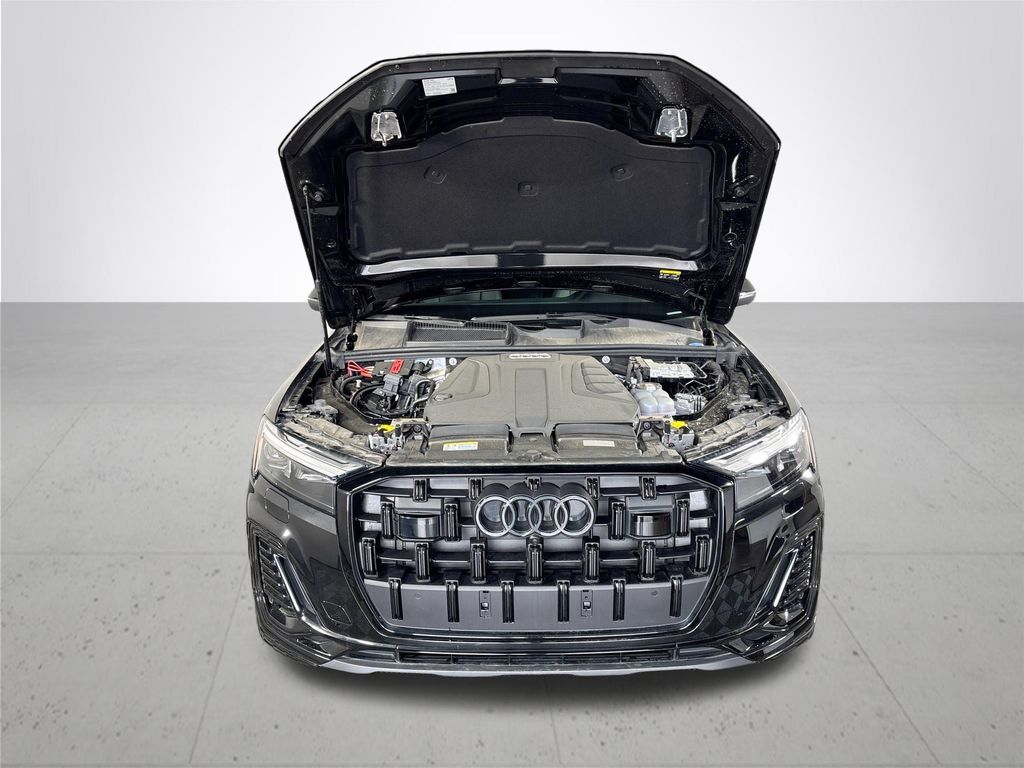 2025 Audi Q7 45 Premium Plus