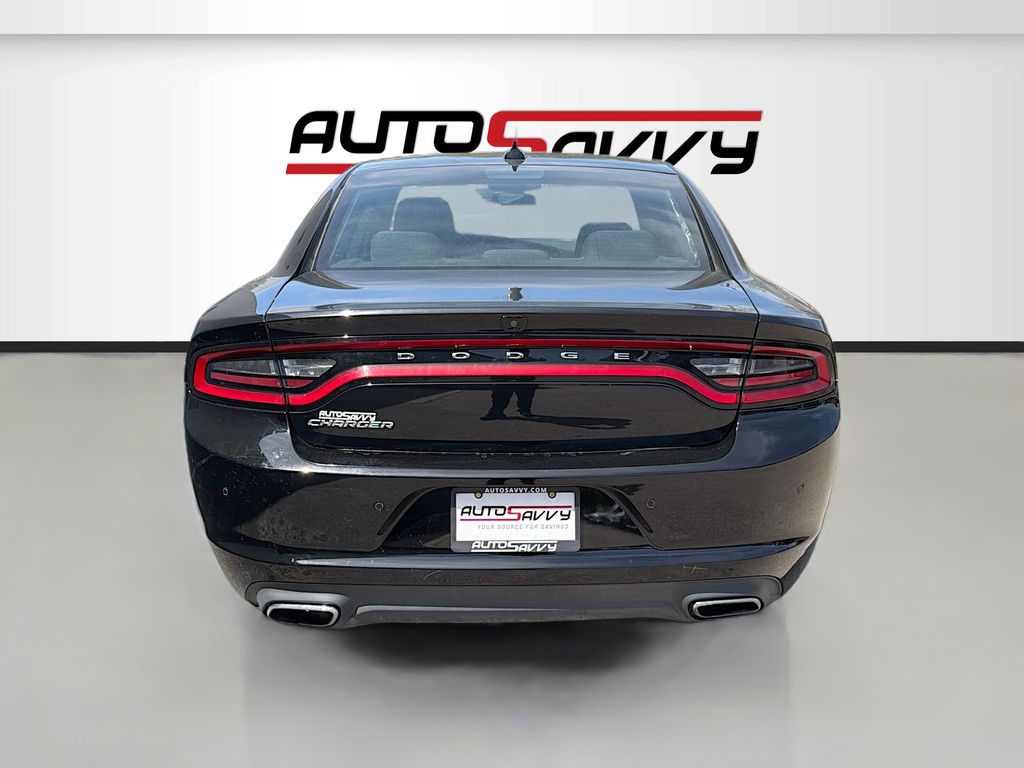 Used 2023 Black Dodge SXT image 6