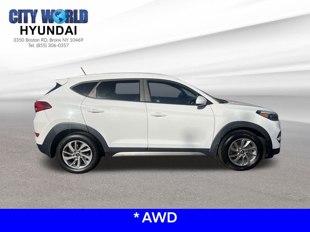 2017 Hyundai Tucson SE 6