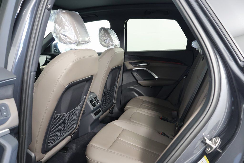Thumbnail: 2026 Audi Q5 - 6
