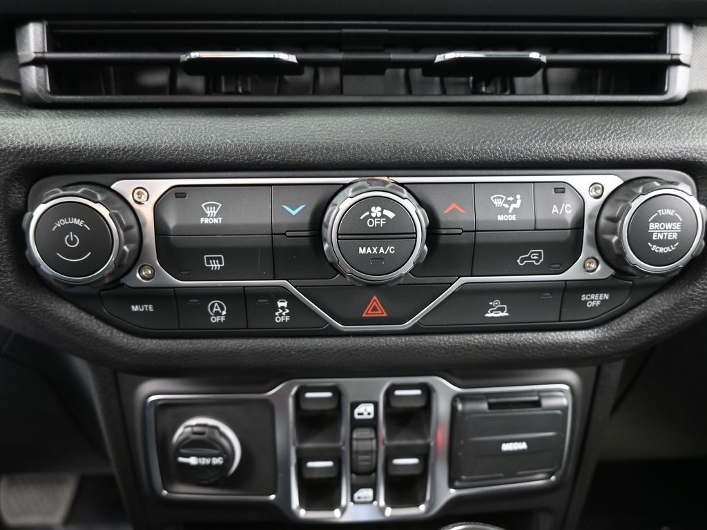 New 2026 bright white clearcoat Jeep Sport image 17