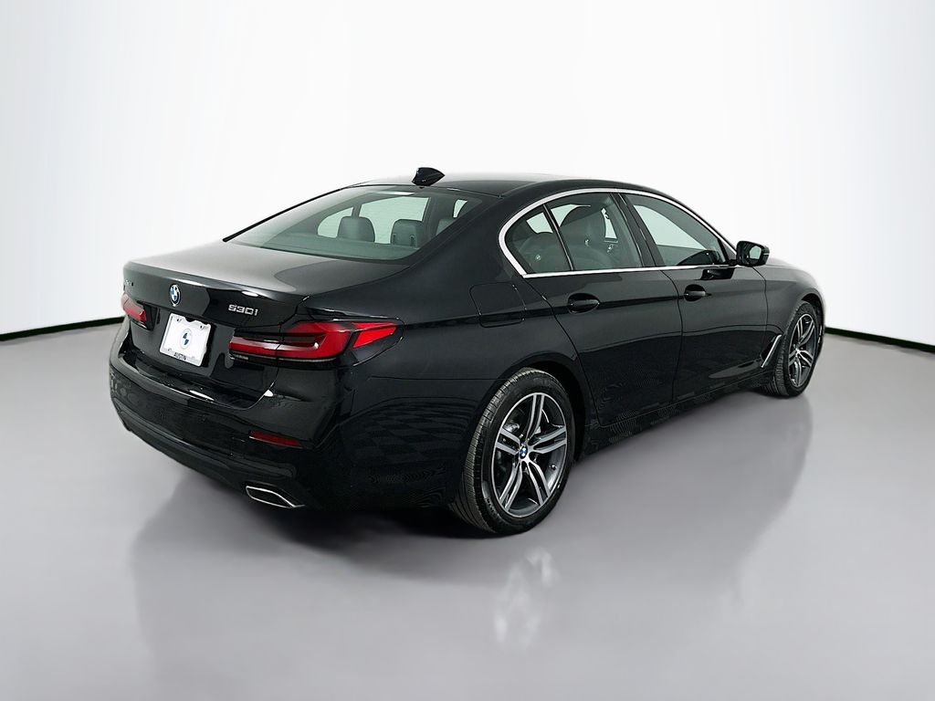 Thumbnail: 2022 BMW 5 Series - 4