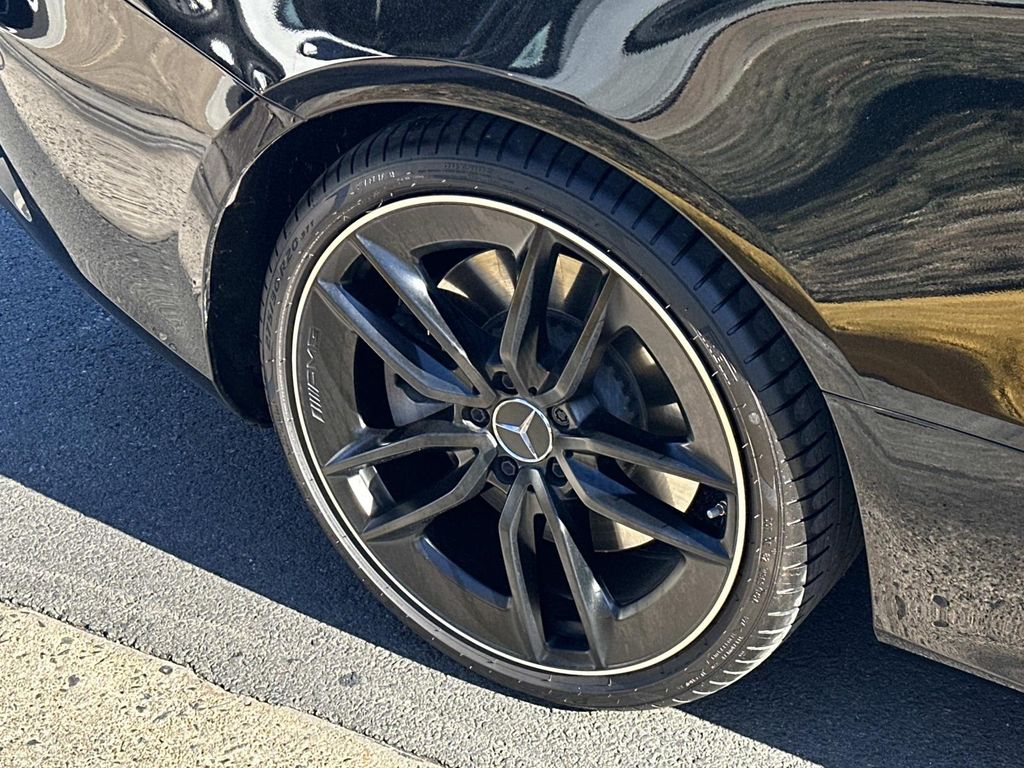 Thumbnail: 2021 Mercedes-Benz E-Class - 17