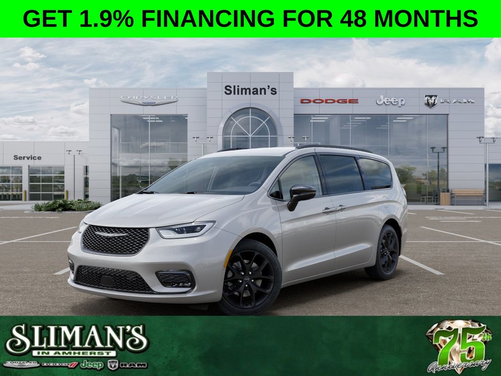 Silver Mist Clearcoat 2026 Chrysler Pacifica Minivan All-Wheel Drive 9-Speed Automatic