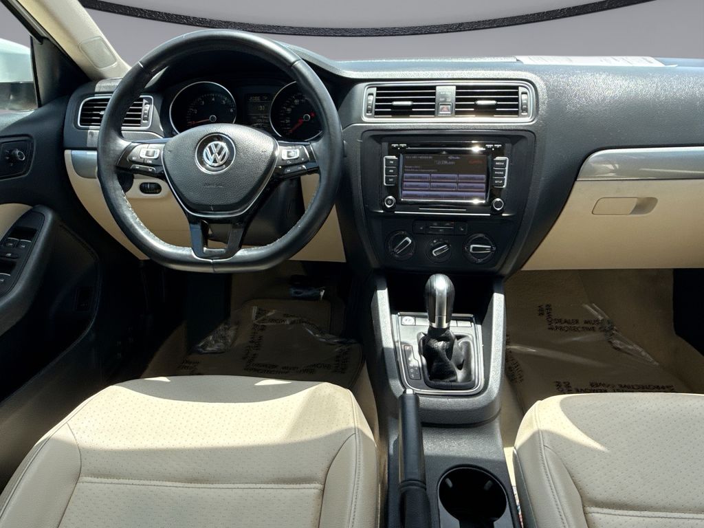 Thumbnail: 2015 Volkswagen Jetta - 19