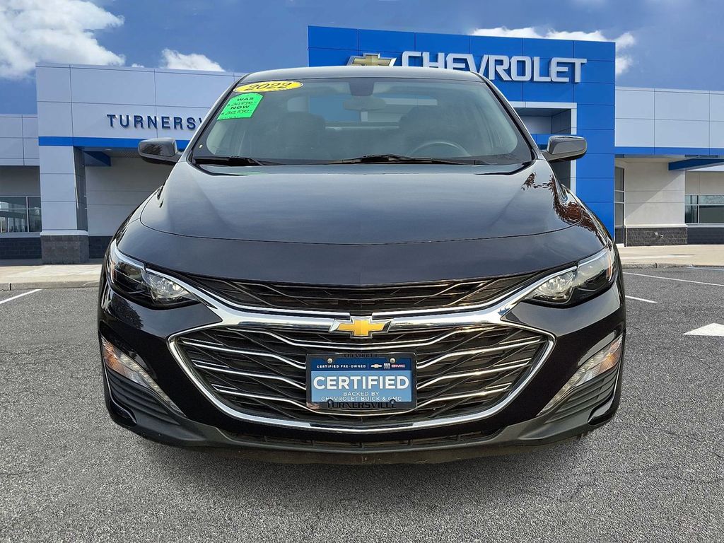 Thumbnail: 2022 Chevrolet Malibu - 2