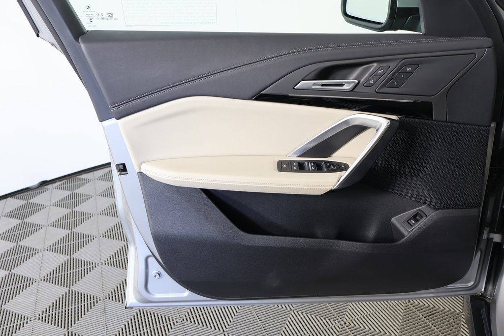 Thumbnail: 2025 BMW X1 - 11