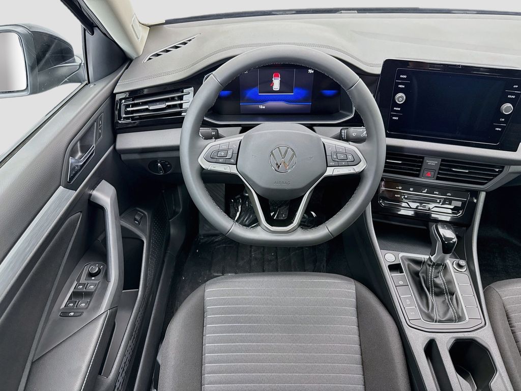 Thumbnail: 2027 Volkswagen Jetta - 10