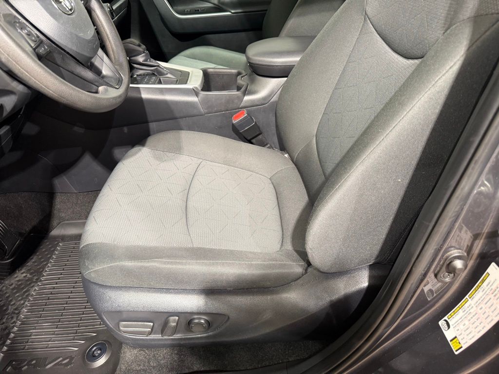 Thumbnail: 2024 Toyota RAV4 - 15