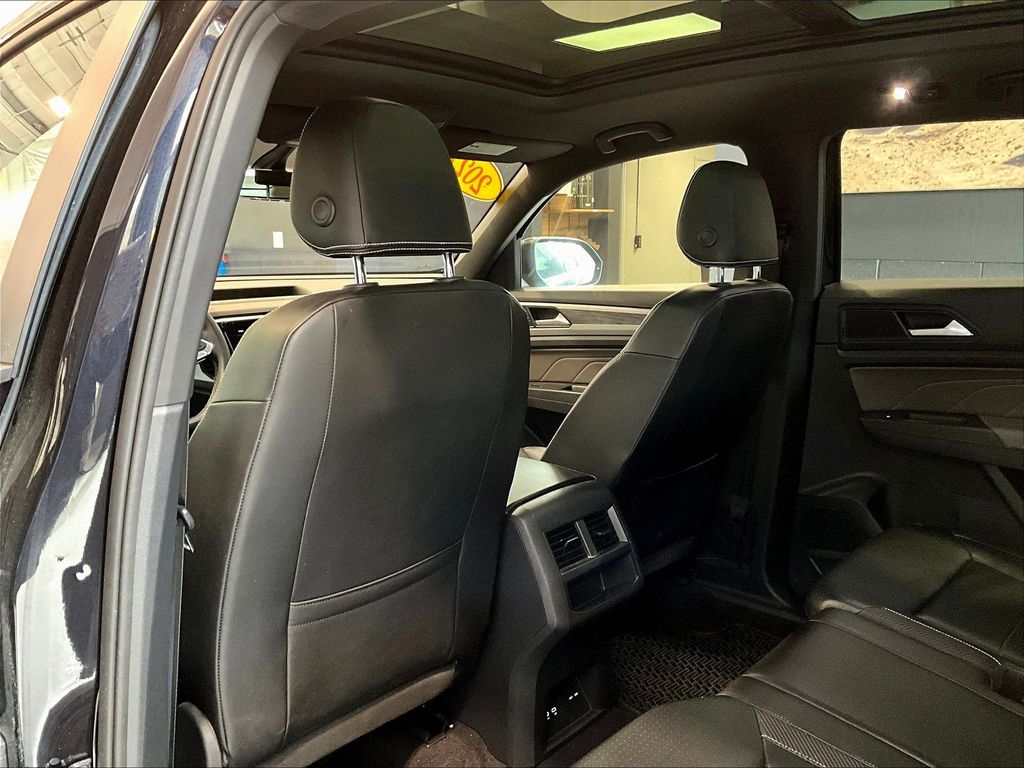 2022 Volkswagen Atlas Cross Sport — photo 19