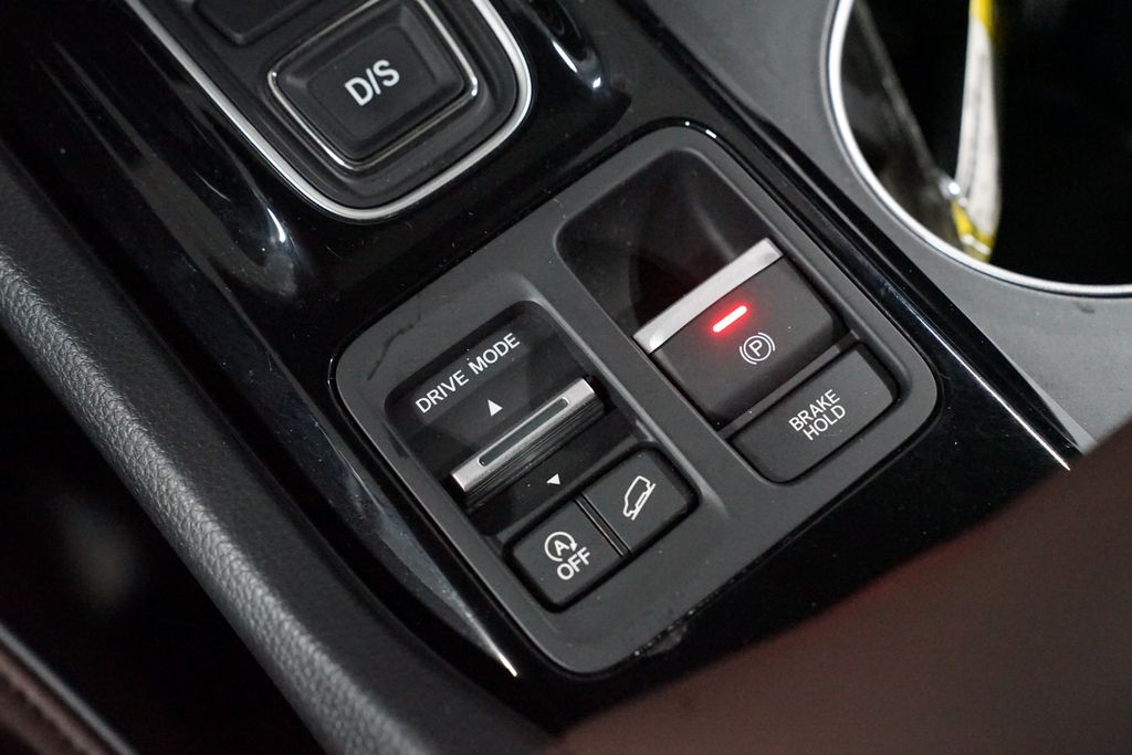 Thumbnail: 2023 Honda Pilot - 24