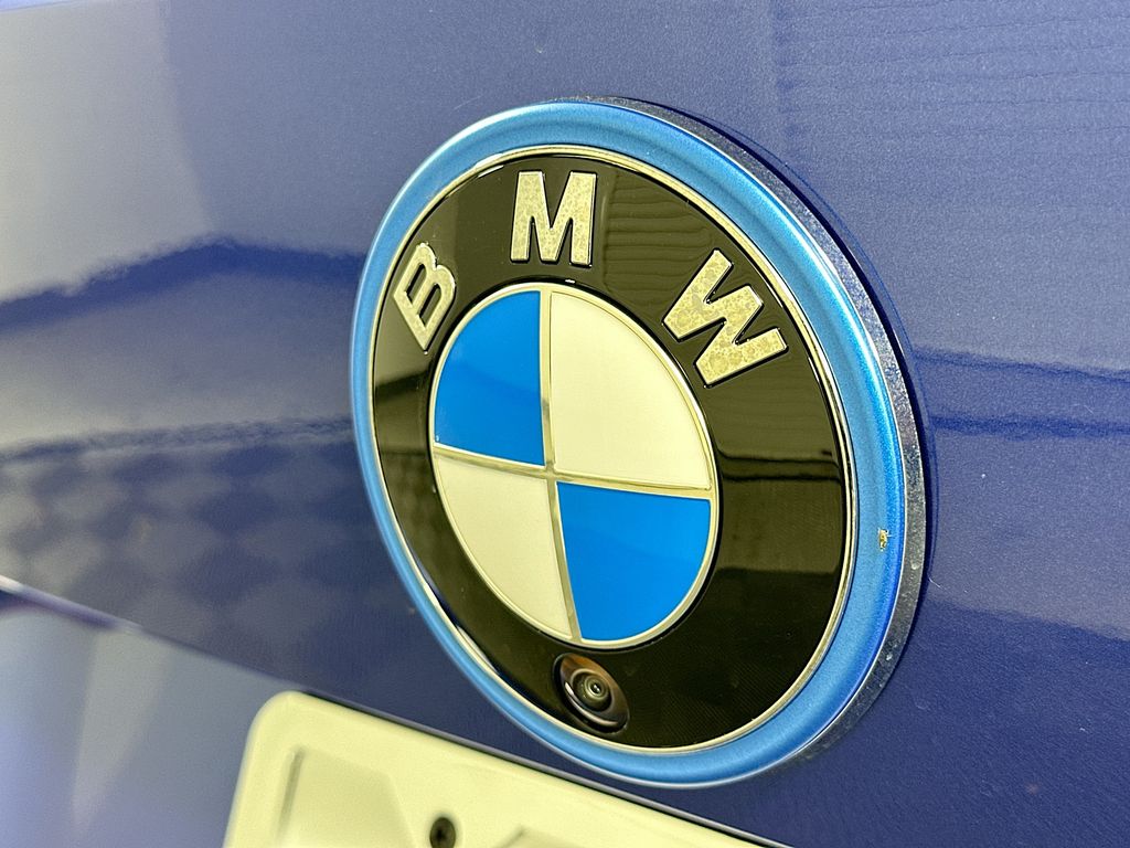 Thumbnail: 2025 BMW i4 - 21