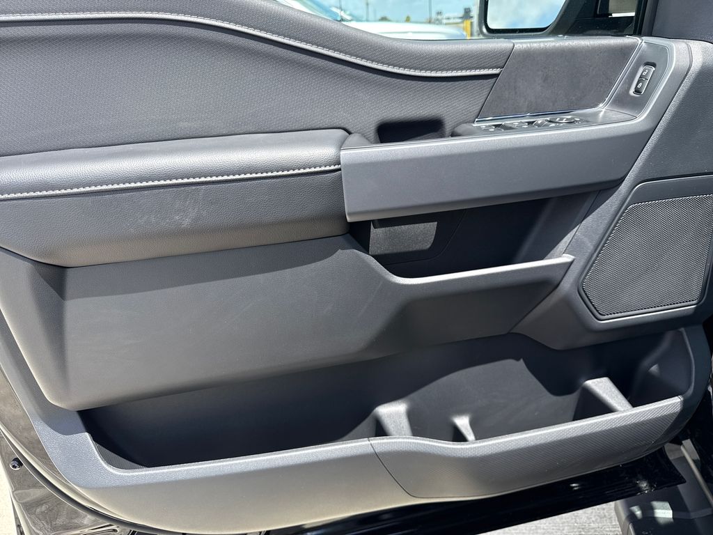 New 2026 Black Ford XLT image 32