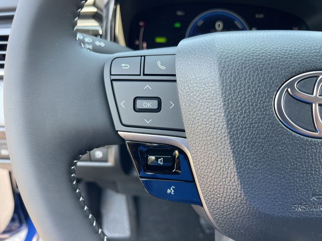 Camry Hybrid SE