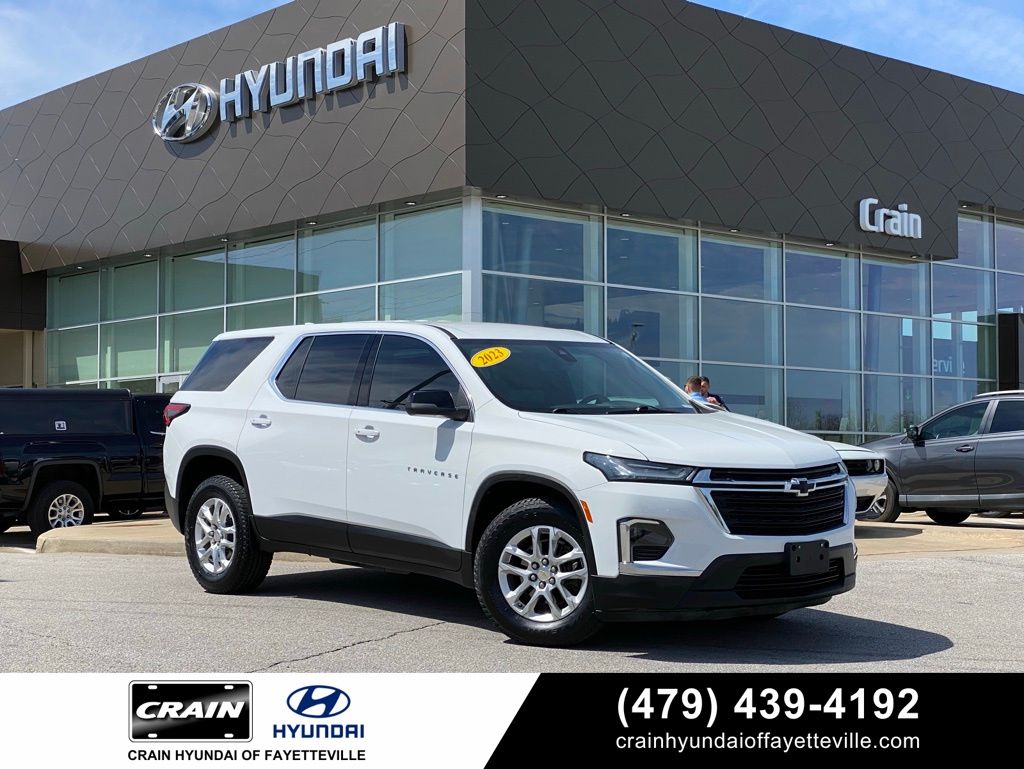 2023 Chevrolet Traverse LS FWD