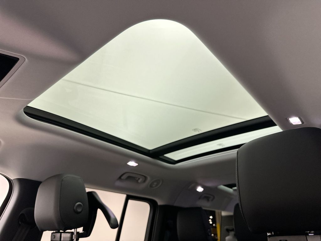 Thumbnail: 2026 Land Rover Defender - 12