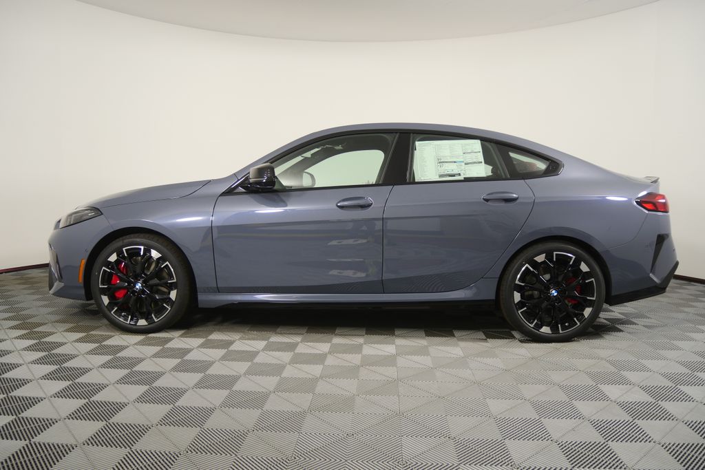 Thumbnail: 2026 BMW 2 Series - 2