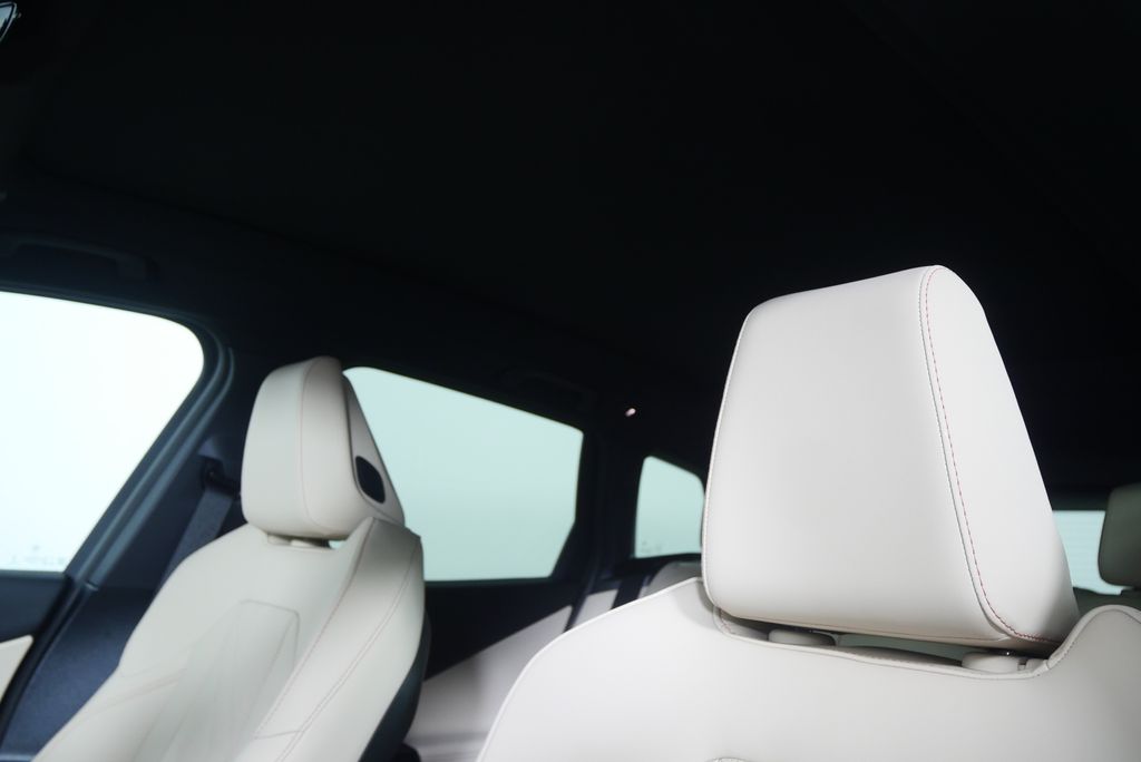 Thumbnail: 2026 BMW X3 - 11