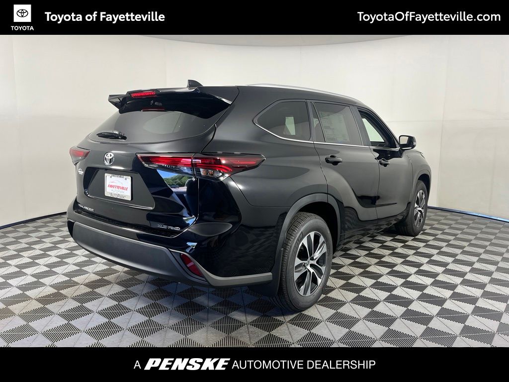 Thumbnail: 2026 Toyota Highlander - 5