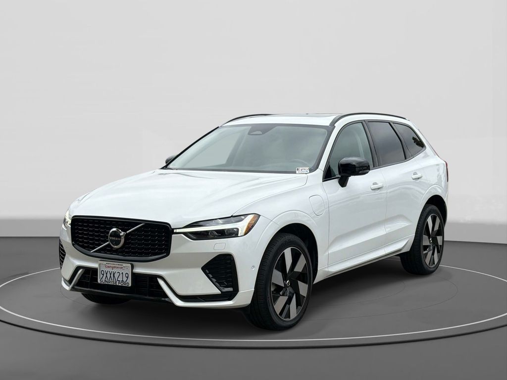 Crystal White 2024 Volvo XC60 SUV / Crossover All-Wheel Drive Automatic
