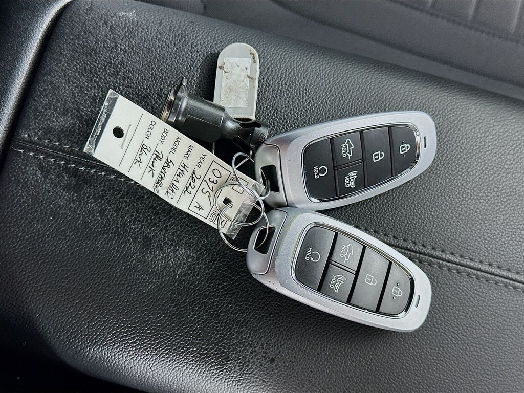 Used 2022 Black Hyundai SEL image 34