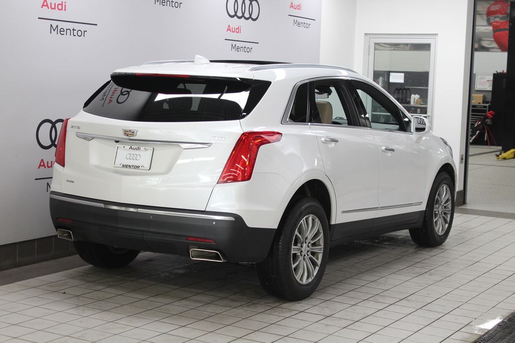 Thumbnail: 2017 Cadillac XT5 - 5