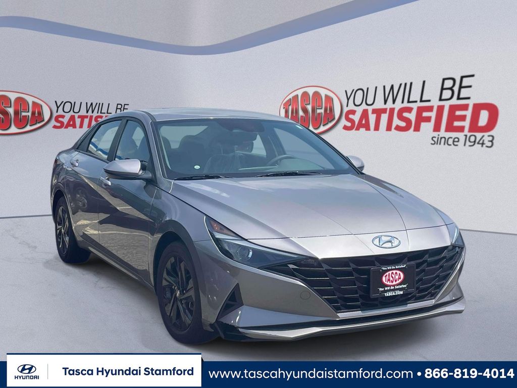 Fluid Metal 2023 Hyundai Elantra Sedan Front-Wheel Drive Continuously Variable Transmission