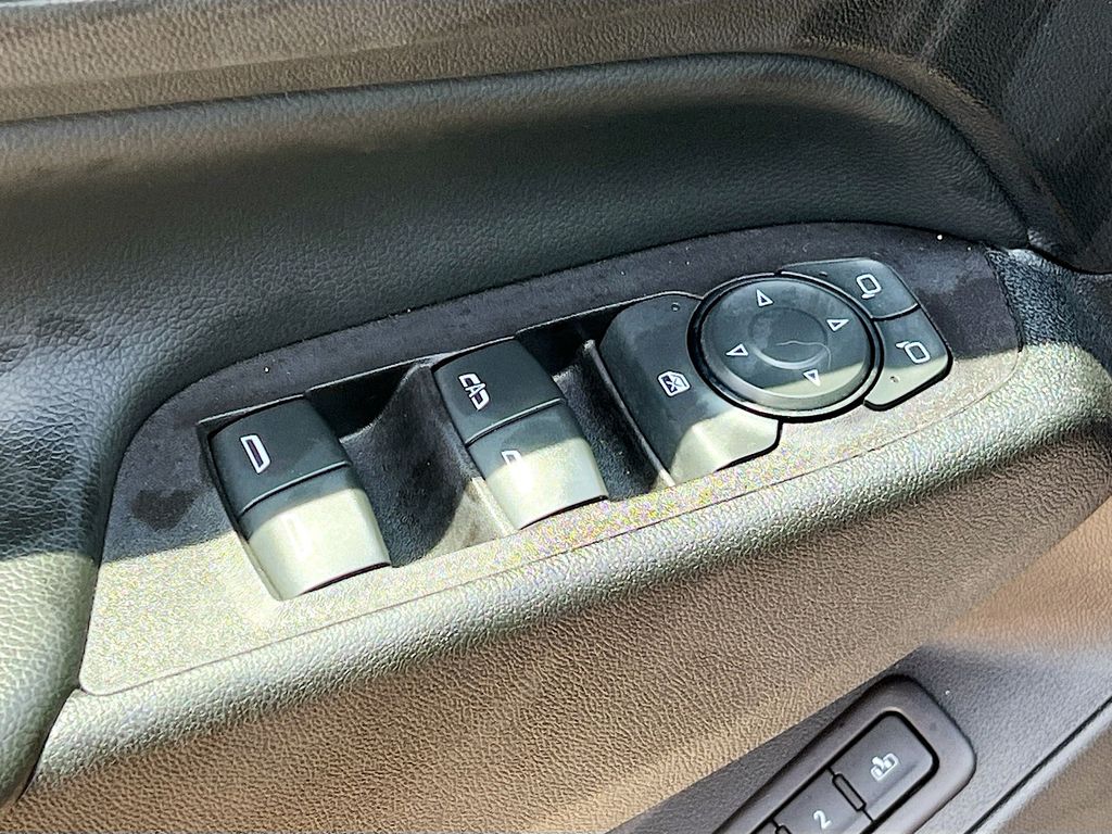 Used 2021 Black Chevrolet Premier image 18