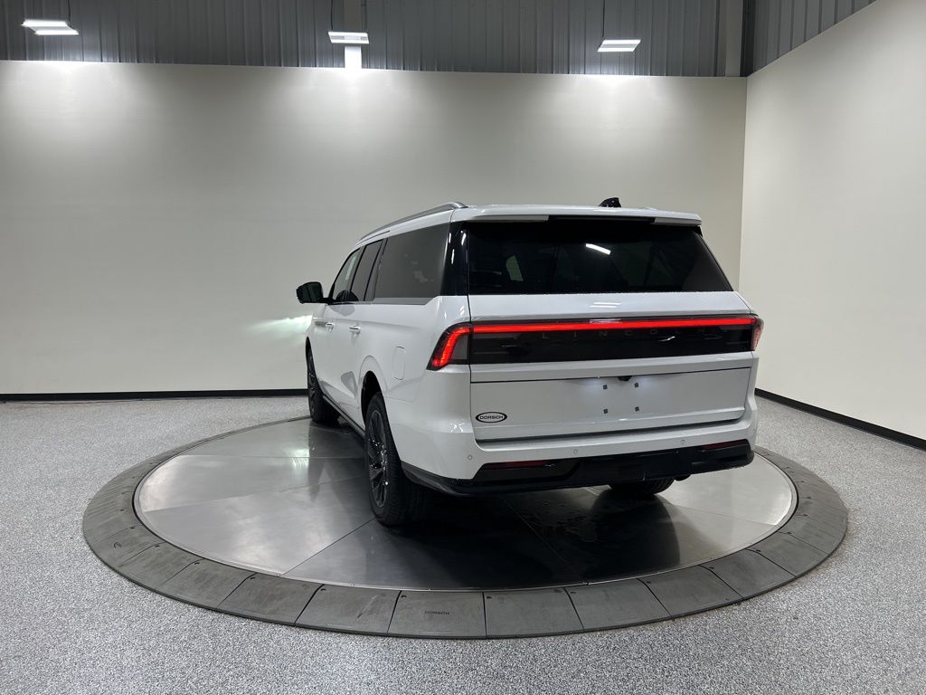 new 2026 Lincoln Navigator L car, priced at $129,225
