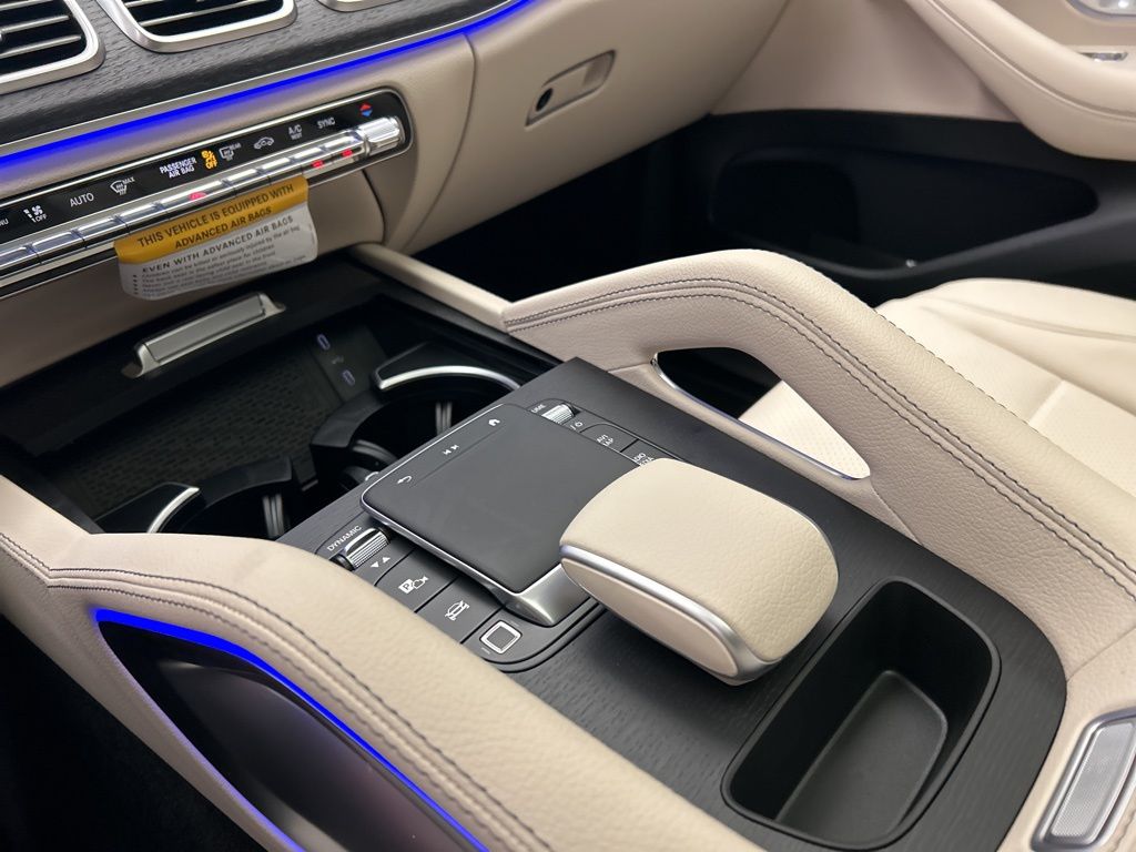 Thumbnail: 2026 Mercedes-Benz GLE - 20