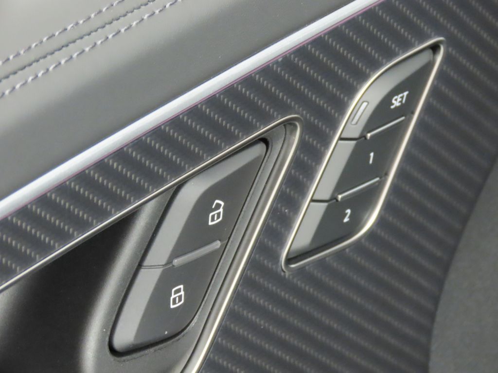 Thumbnail: 2026 Audi Q7 - 30