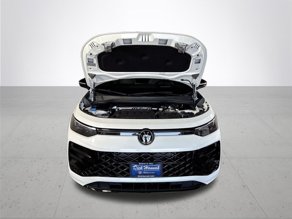 2025 Volkswagen Tiguan 2.0T SE R-Line Black