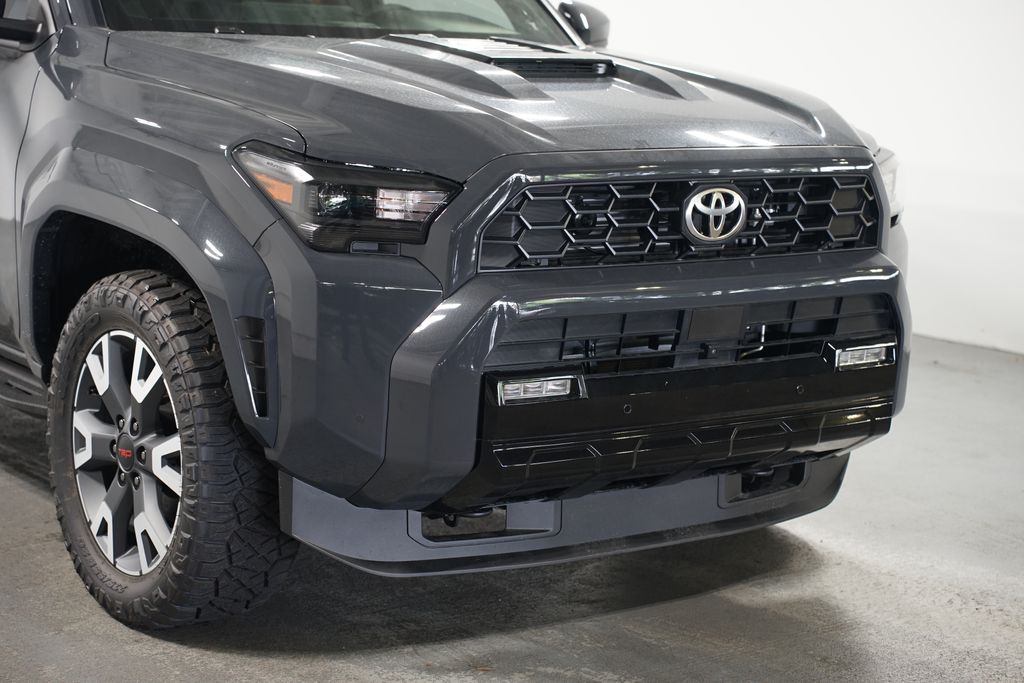 Thumbnail: 2025 Toyota 4Runner - 4