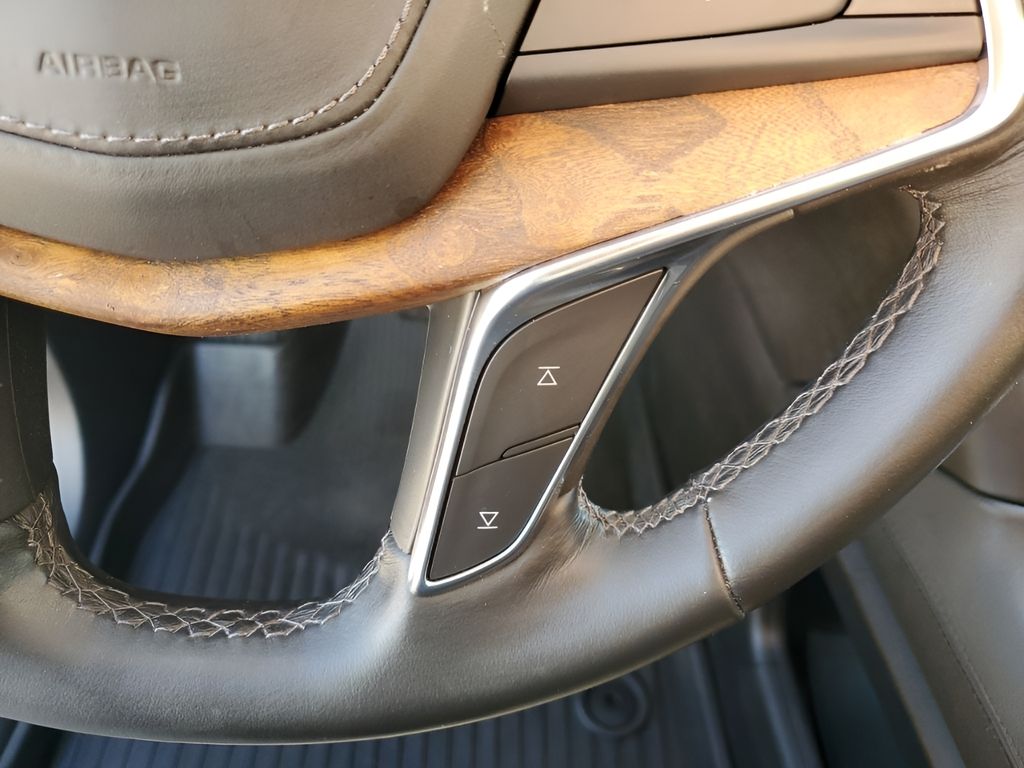 Used Car 2020 Cadillac Xt5  Premium Luxury For Sale Under $25,000 In Austin, Texas