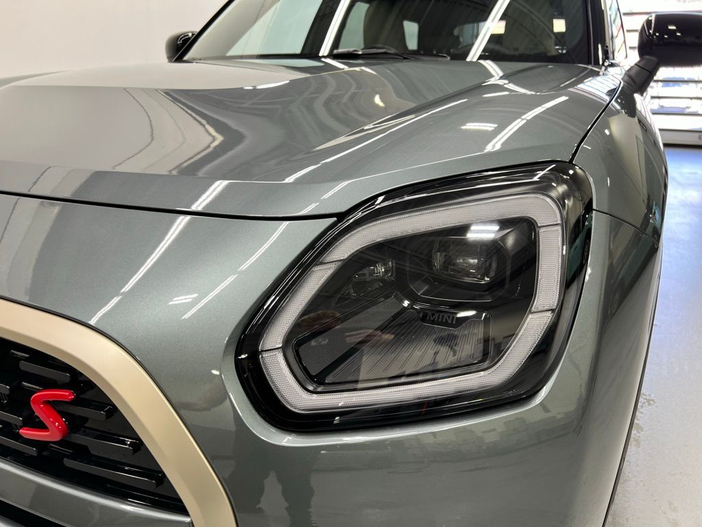 2025 MINI Cooper Countryman Base 4