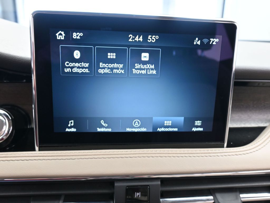 Used 2022 Pristine White Metallic Tri-Coat Lincoln Reserve image 22