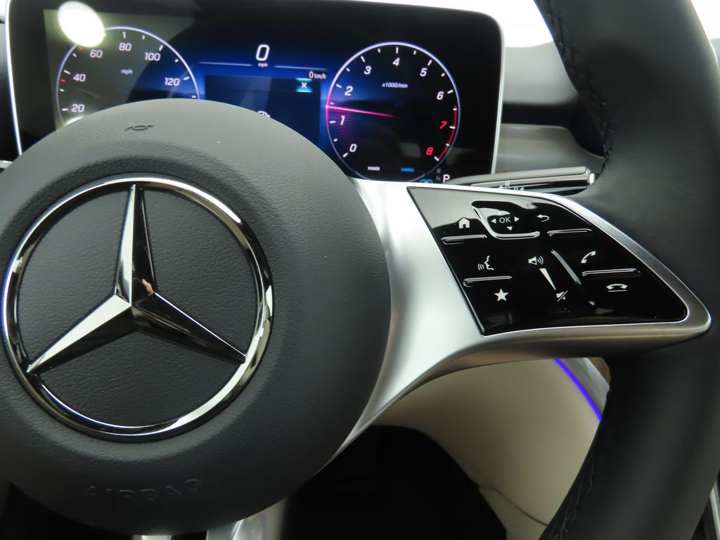 Thumbnail: 2025 Mercedes-Benz C-Class - 13