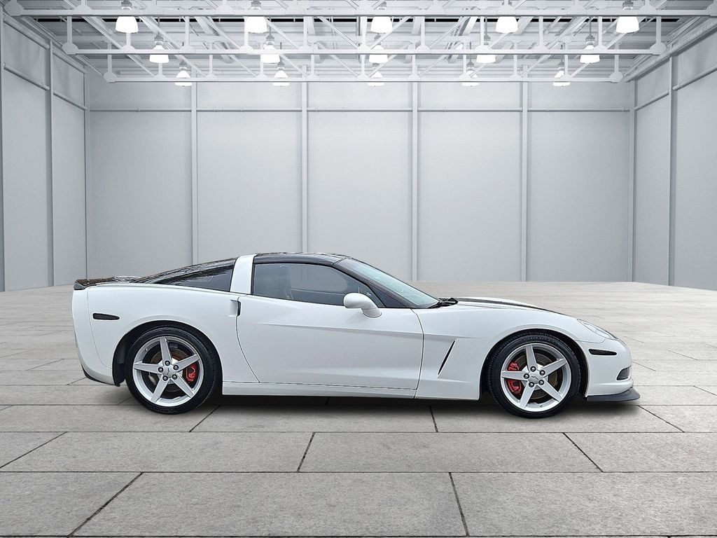Thumbnail: 2005 Chevrolet Corvette - 4