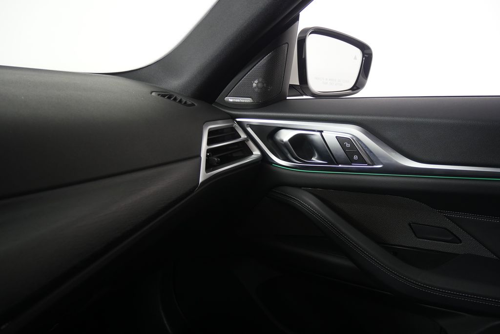 Thumbnail: 2025 BMW 4 Series - 29