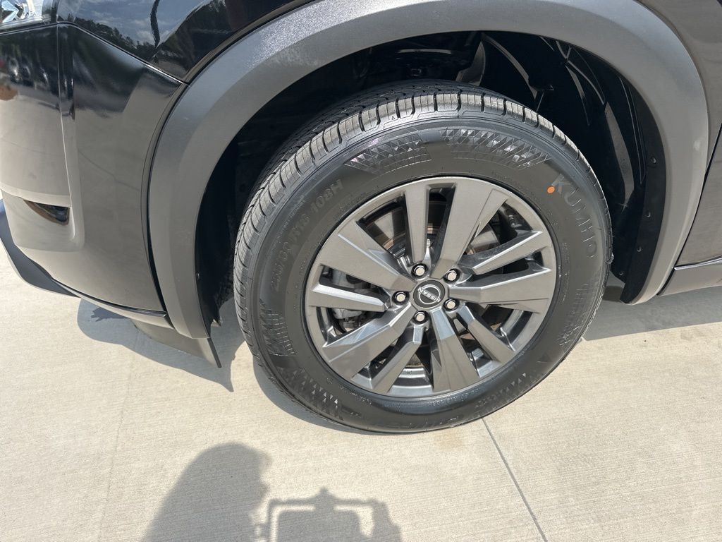 2022 Super Black Nissan Pathfinder SV 4X4 SUV