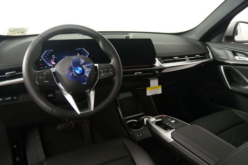 Thumbnail: 2025 BMW X1 - 17